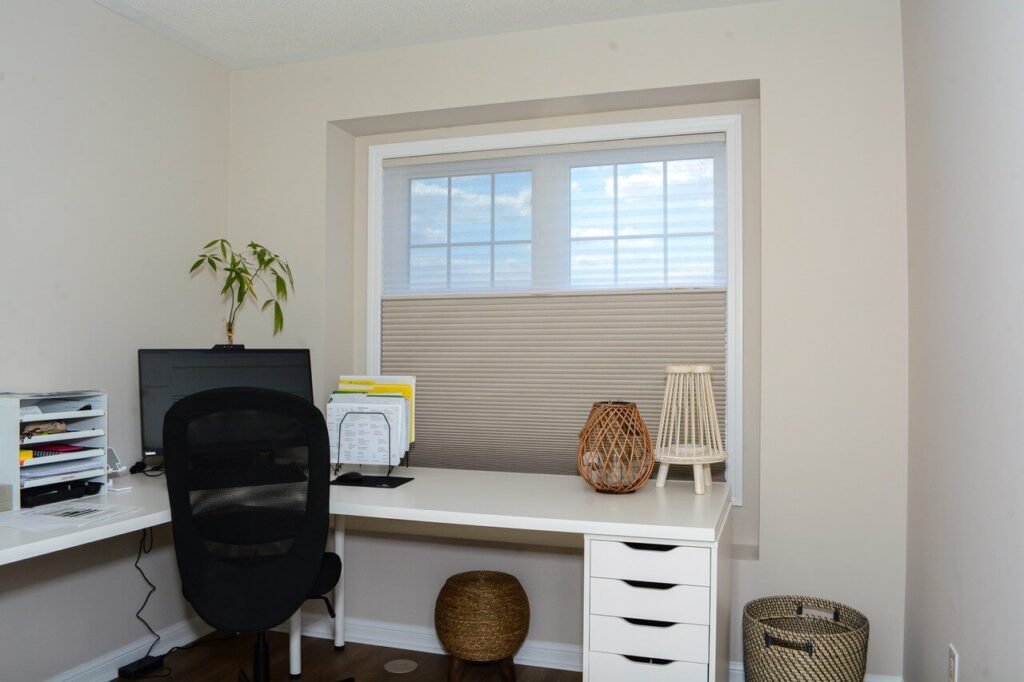 TriLight Honeycomb 2 fabric Shade Office Blind